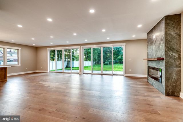 1231 LOWER STATE RD, North Wales, PA 19454