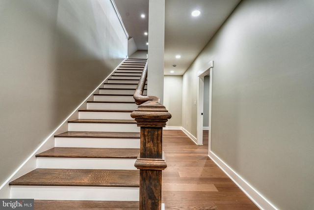 1231 LOWER STATE RD, North Wales, PA 19454