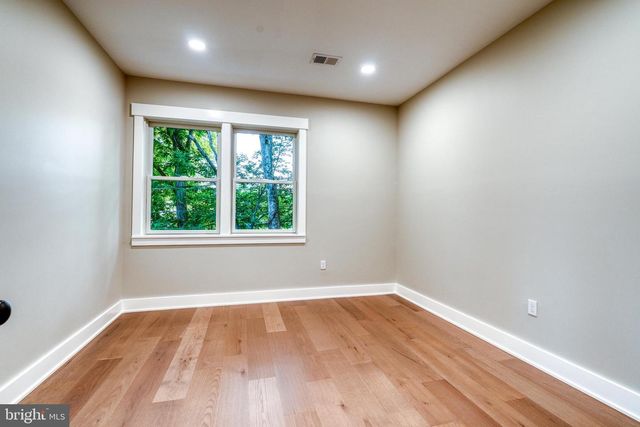 1231 LOWER STATE RD, North Wales, PA 19454