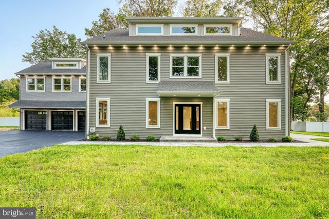 1231 LOWER STATE RD, North Wales, PA 19454