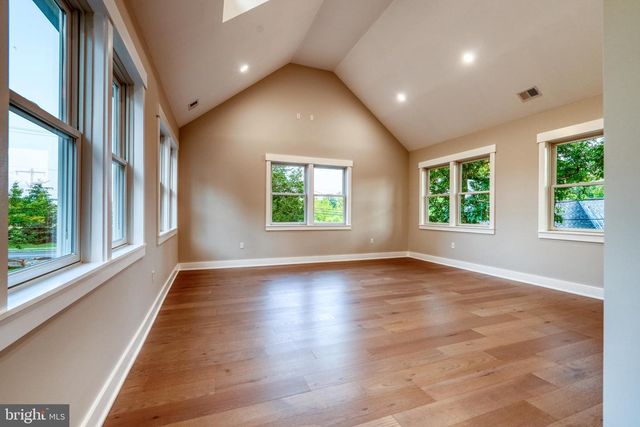 1231 LOWER STATE RD, North Wales, PA 19454