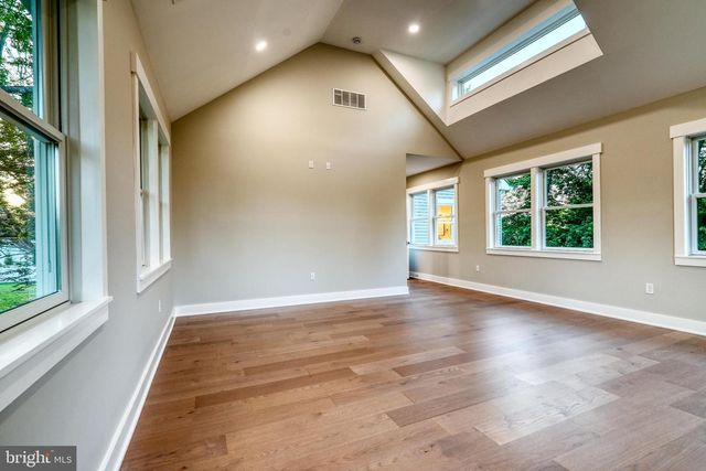 1231 LOWER STATE RD, North Wales, PA 19454