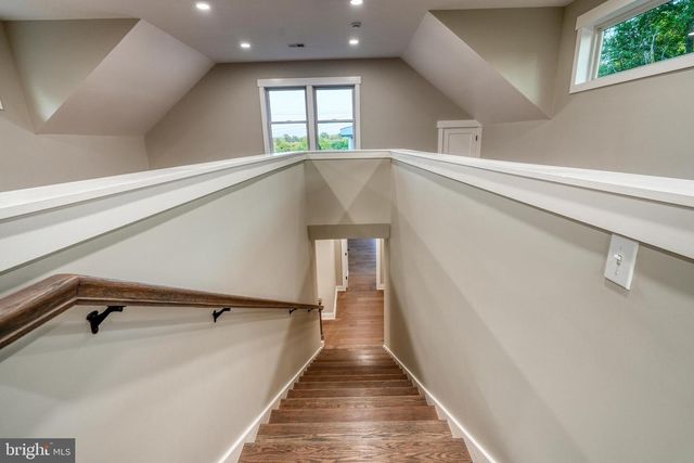 1231 LOWER STATE RD, North Wales, PA 19454