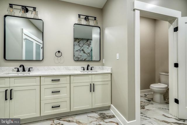 1231 LOWER STATE RD, North Wales, PA 19454