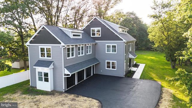 1231 LOWER STATE RD, North Wales, PA 19454