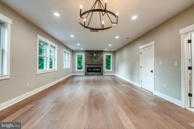 1231 LOWER STATE RD, North Wales, PA 19454