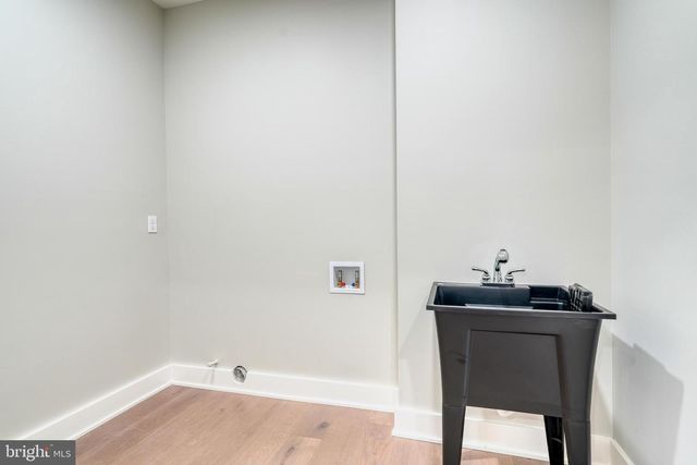 1231 LOWER STATE RD, North Wales, PA 19454