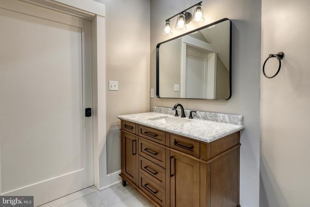 1231 LOWER STATE RD, North Wales, PA 19454