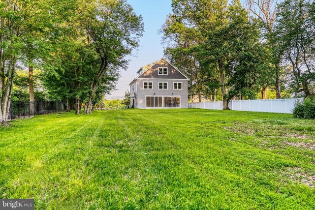 1231 LOWER STATE RD, North Wales, PA 19454