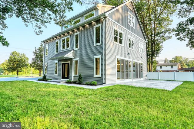 1231 LOWER STATE RD, North Wales, PA 19454