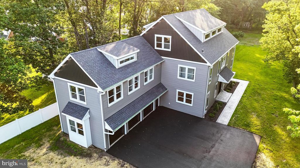 1231 LOWER STATE RD, North Wales, PA 19454