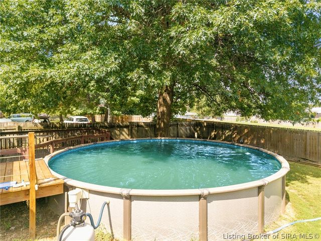 106 Amy Court, New Albany, IN 47150