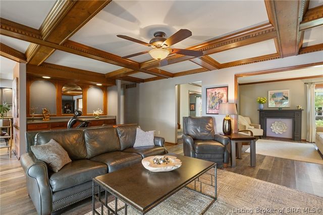 106 Amy Court, New Albany, IN 47150