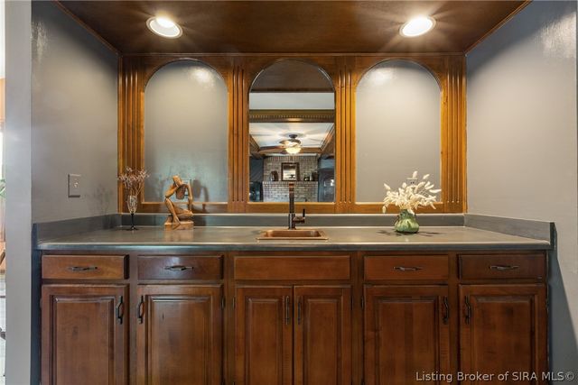 106 Amy Court, New Albany, IN 47150