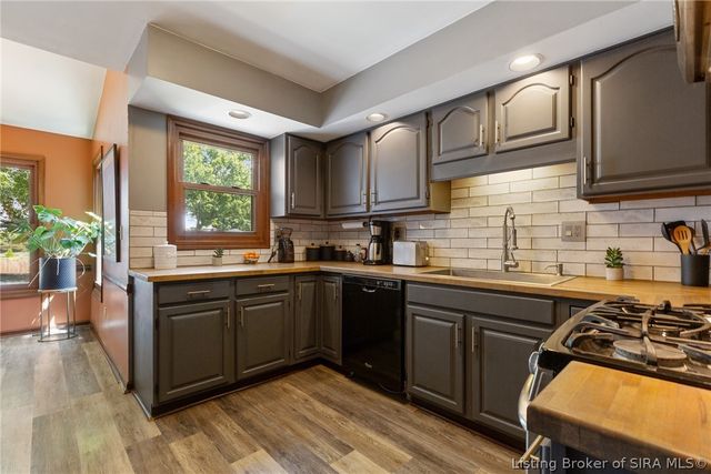 106 Amy Court, New Albany, IN 47150