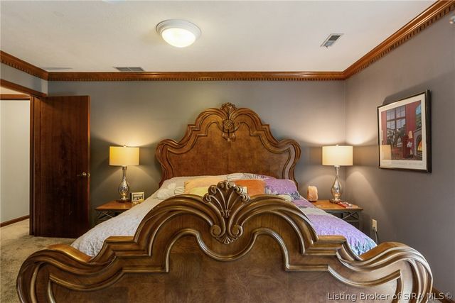 106 Amy Court, New Albany, IN 47150