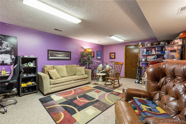 106 Amy Court, New Albany, IN 47150