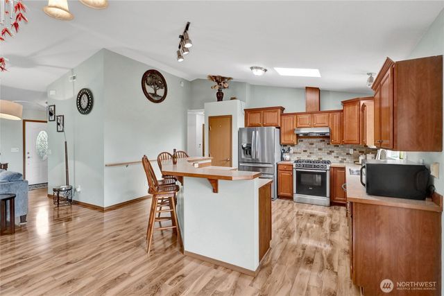 3725 Legg Road, Bow, WA 98232