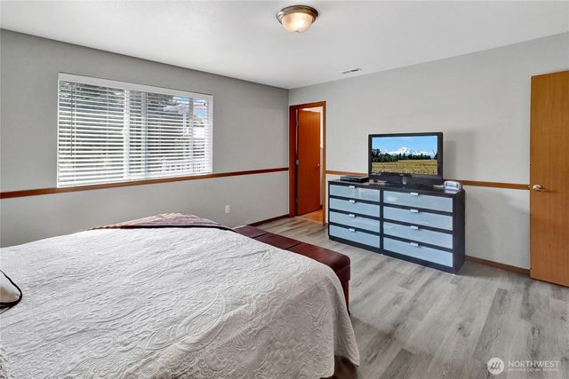 3725 Legg Road, Bow, WA 98232