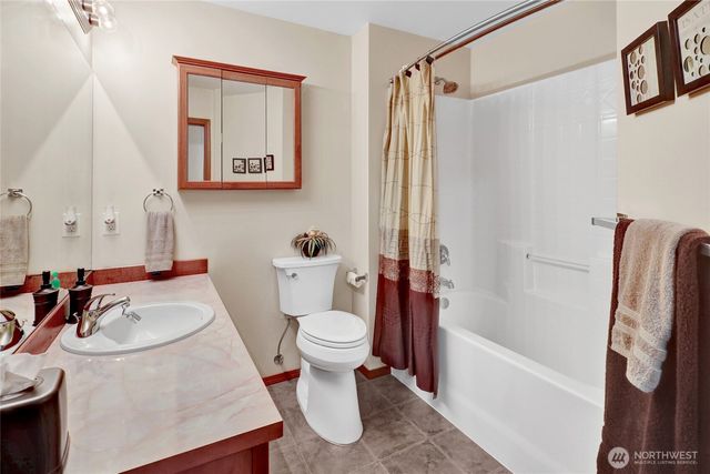 3725 Legg Road, Bow, WA 98232