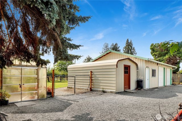 3725 Legg Road, Bow, WA 98232