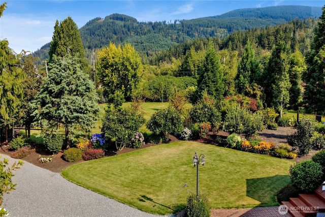 3725 Legg Road, Bow, WA 98232