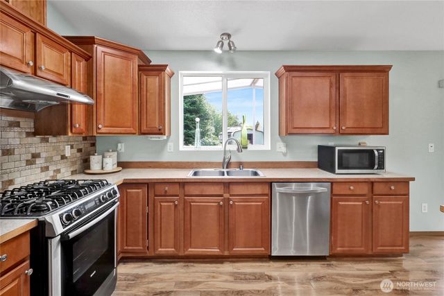3725 Legg Road, Bow, WA 98232