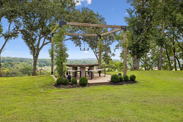 2956 McGavock Pike, Nashville, TN 37214