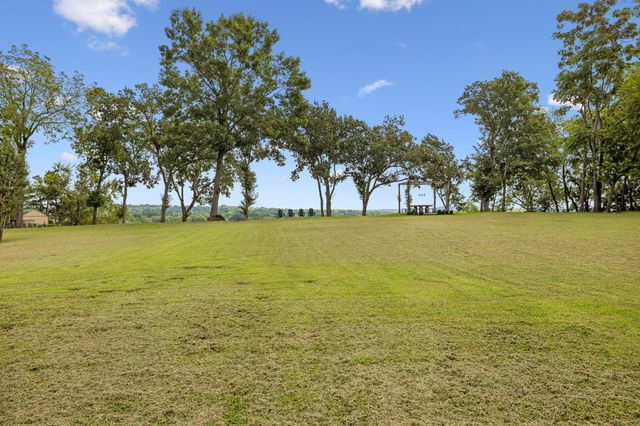 2956 McGavock Pike, Nashville, TN 37214