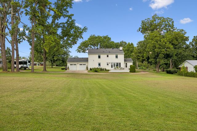 2956 McGavock Pike, Nashville, TN 37214