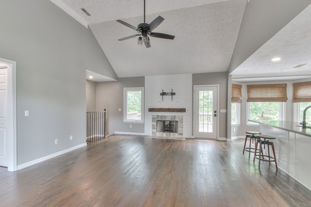 109 Warren Pl, Hendersonville, TN 37075