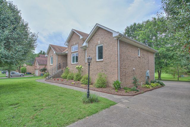 109 Warren Pl, Hendersonville, TN 37075