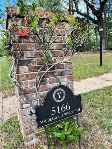 5166 Maudelayne Drive S, Mobile, AL 36693