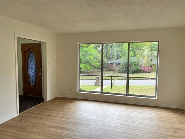 5166 Maudelayne Drive S, Mobile, AL 36693