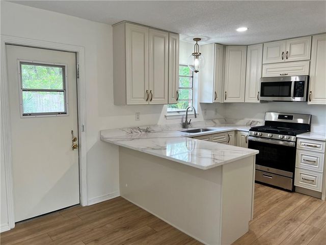 5166 Maudelayne Drive S, Mobile, AL 36693