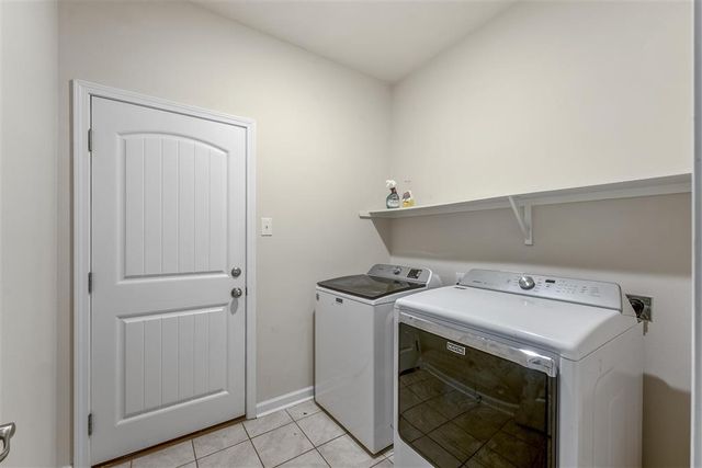 2240 N Lake Michele Circle, Lake Charles, LA 70607