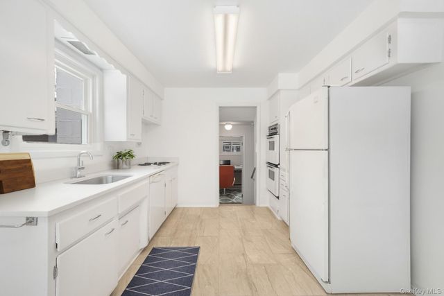 9 Northern Road, Hartsdale, NY 10530