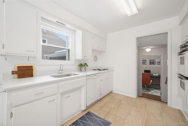 9 Northern Road, Hartsdale, NY 10530