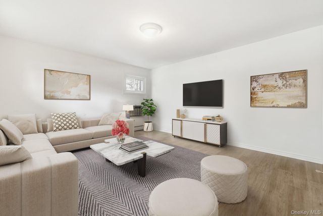 9 Northern Road, Hartsdale, NY 10530