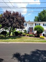 62 Pinho Ave, Carteret Boro, NJ 07008