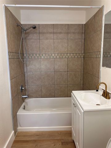 410 Randall Street 7, Pasadena, TX 77506