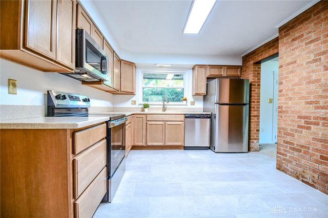 2264 S Linda Drive, Bellbrook, OH 45305