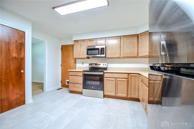 2264 S Linda Drive, Bellbrook, OH 45305