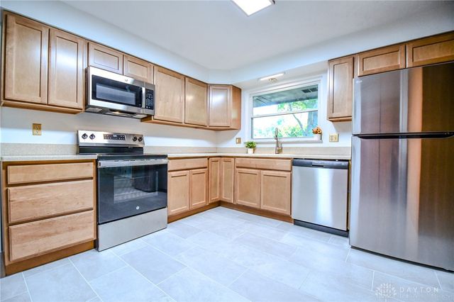 2264 S Linda Drive, Bellbrook, OH 45305