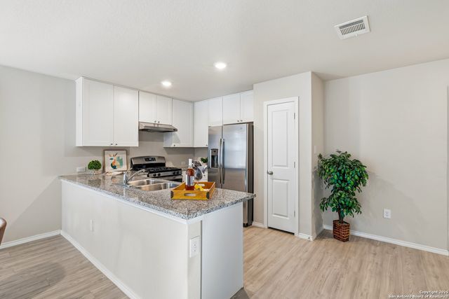 10254 Robbins, San Antonio, TX 78245