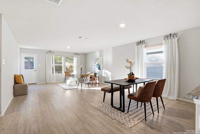 10254 Robbins, San Antonio, TX 78245