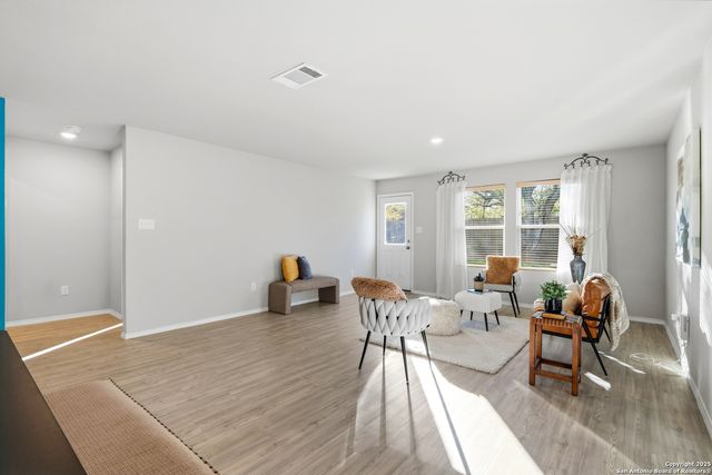 10254 Robbins, San Antonio, TX 78245