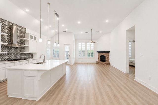 7541 Pondview Lane, Fort Worth, TX 76123