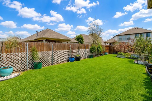 7541 Pondview Lane, Fort Worth, TX 76123