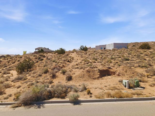 2506 Istle Road NE, Rio Rancho, NM 87124